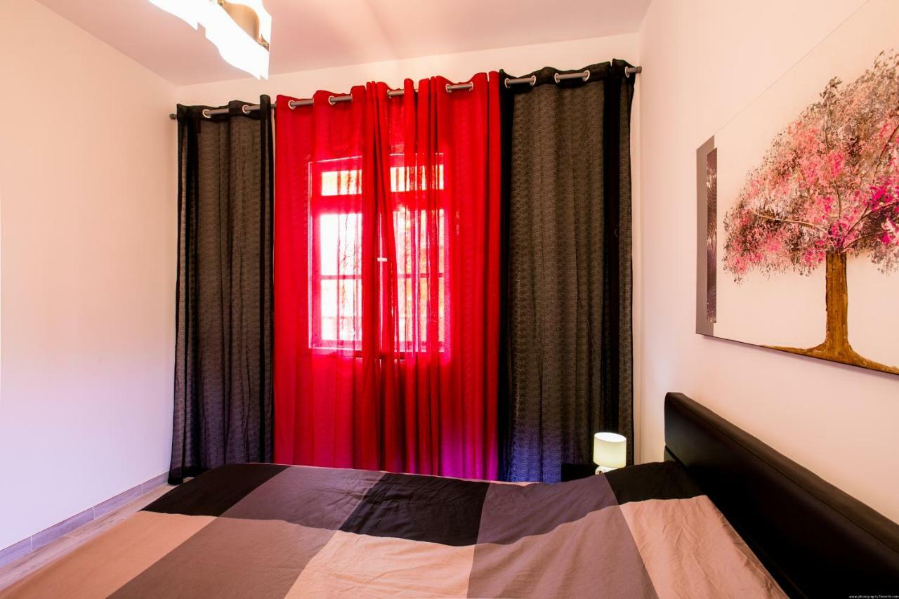 לוס כריסטיאנוס Spacious & Stylish Apartment Los Cristianos מראה חיצוני תמונה