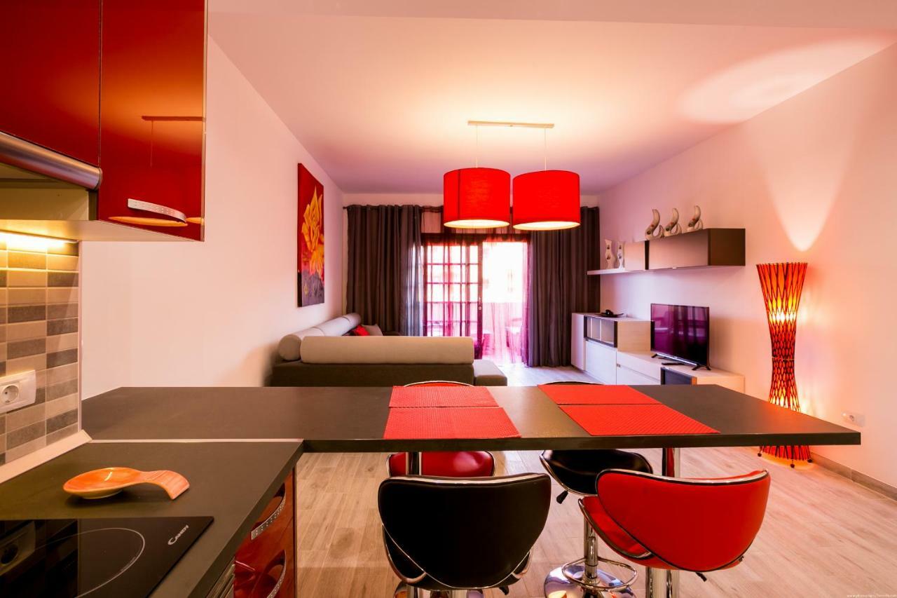 לוס כריסטיאנוס Spacious & Stylish Apartment Los Cristianos מראה חיצוני תמונה