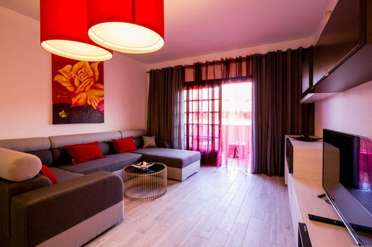 לוס כריסטיאנוס Spacious & Stylish Apartment Los Cristianos מראה חיצוני תמונה