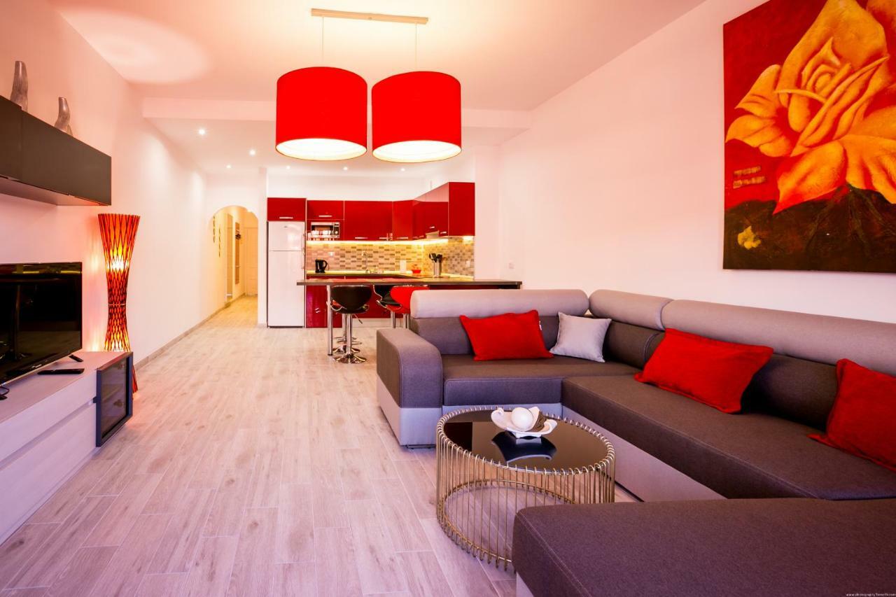 לוס כריסטיאנוס Spacious & Stylish Apartment Los Cristianos מראה חיצוני תמונה